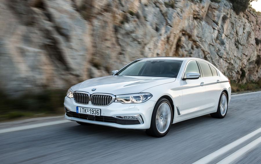  BMW 520d Sedan Luxury Line 2017 года  (WW) (фото 16 из 42)